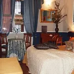 Tamara's