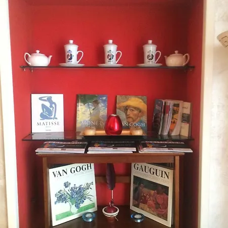 Tamara's Bed & Breakfast 2*