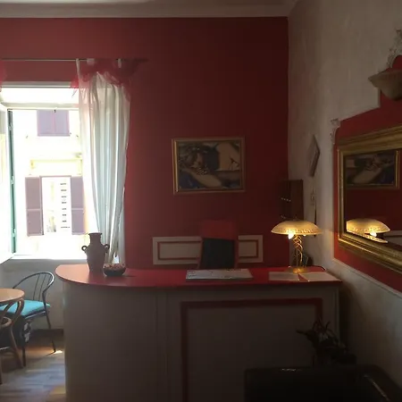 Tamara's Bed & Breakfast 2*